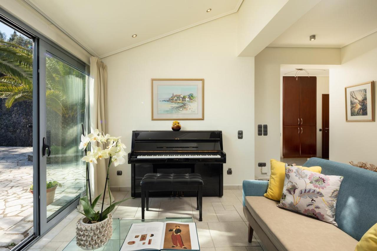 Villa Iremia By Rodostamo Collection Gazátika Extérieur photo